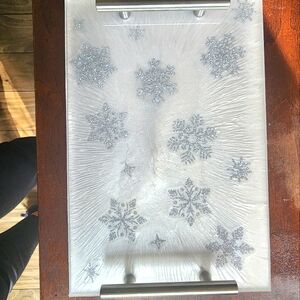 Snowflake resin tray